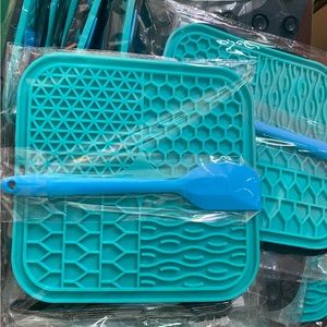 Licking Mat for Dogs and Cats